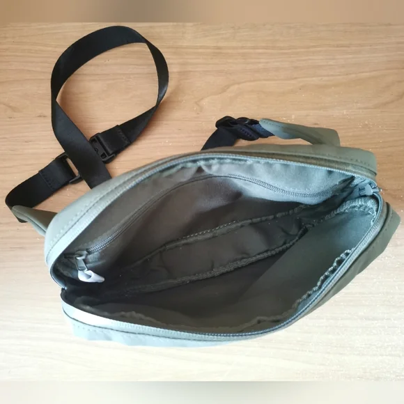 Obé Waistpack - Picture 2 of 5
